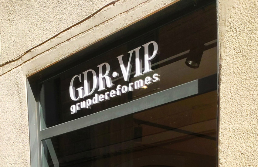 rotulo corporeo blanco gdr vip corporeo pvc reformas gdr